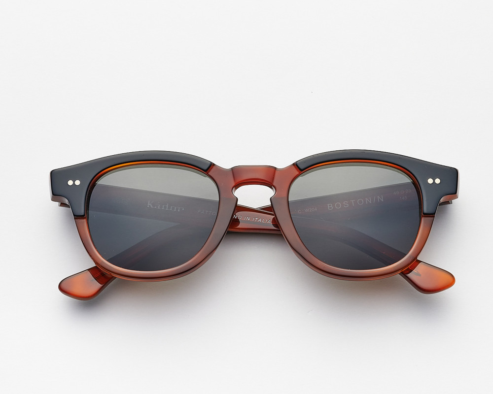 Classic brown Boston model sunglasses with light smoke