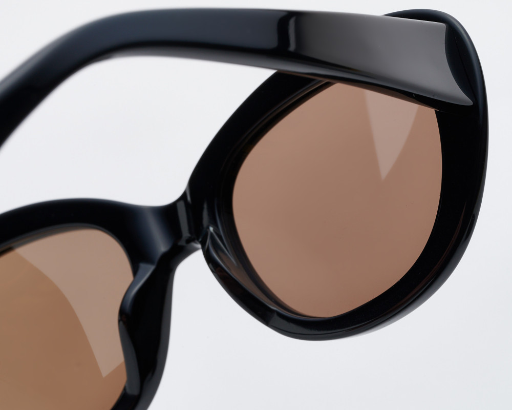 Vintage women's black sunglasses