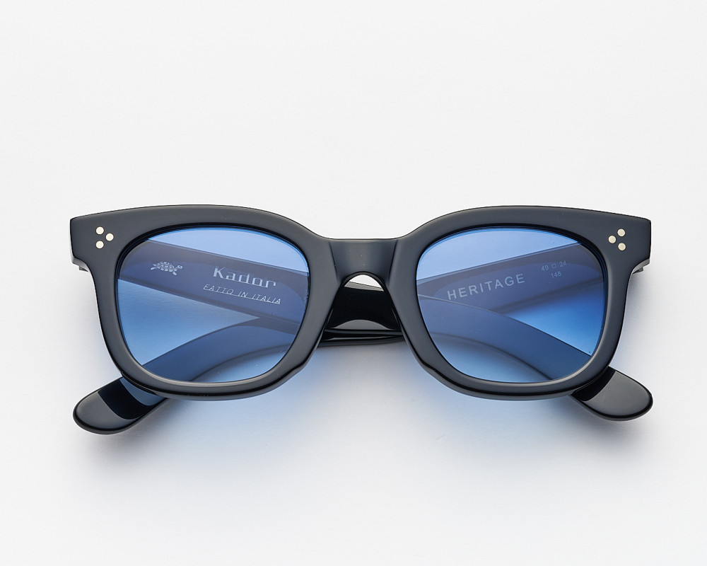 Black square sunglasses