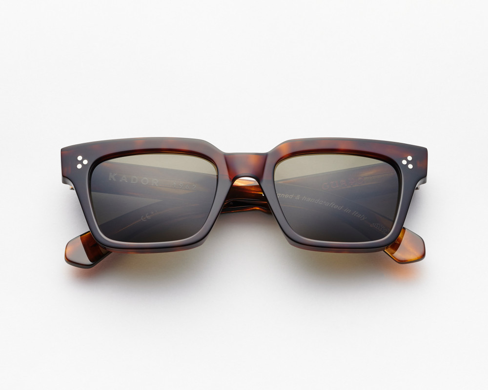 Brown ray ban style sunglasses